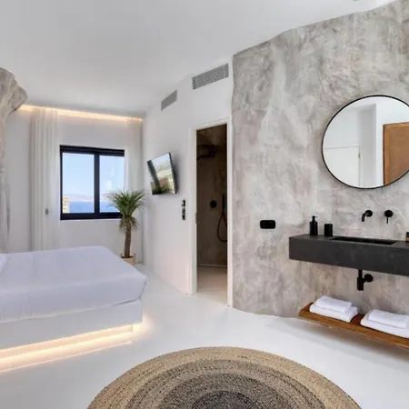 Villa Exquisite Mykonos Villa Villa Apocryphos 6 Bedrooms Unique Aegean Sea Views Private Infinity Pool Indoor Cave Heated Pool Outdoor Jacuzzi, Glastros (Mykonos)